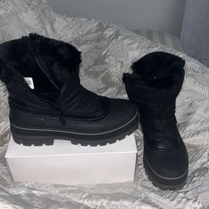 Warm women’s boots